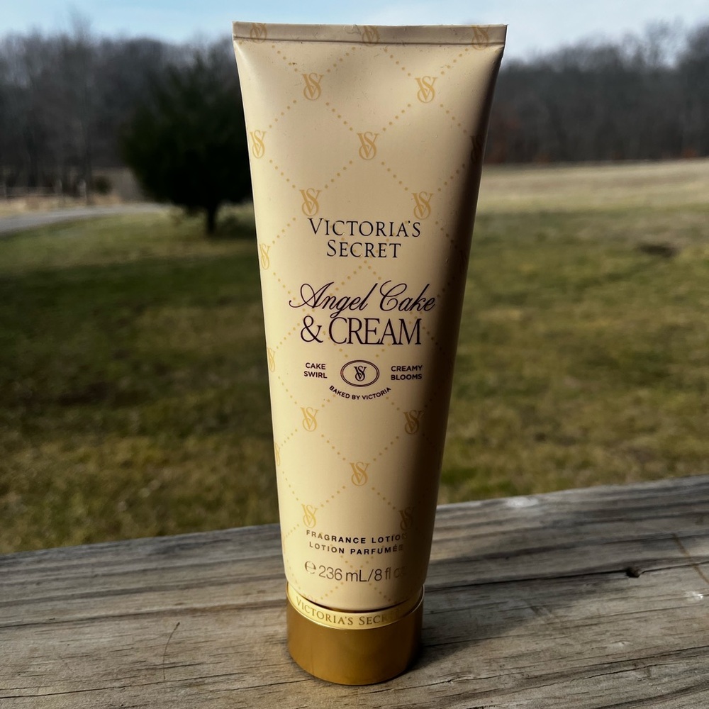 Victoria's Secret Angel Cake & Cream Lotion NEW